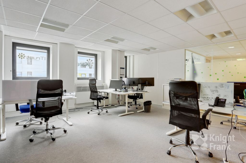 location bureaux Issy-Les-Moulineaux-92130 de 260 m²- Photo3