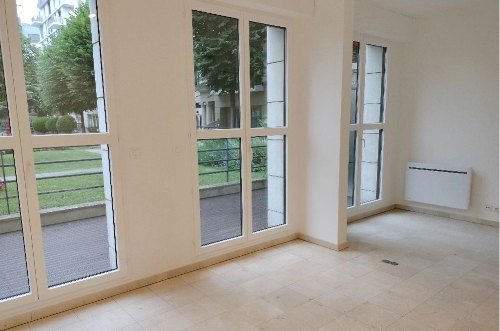 location bureaux Issy-Les-Moulineaux-92130 de 83 m²- Photo3