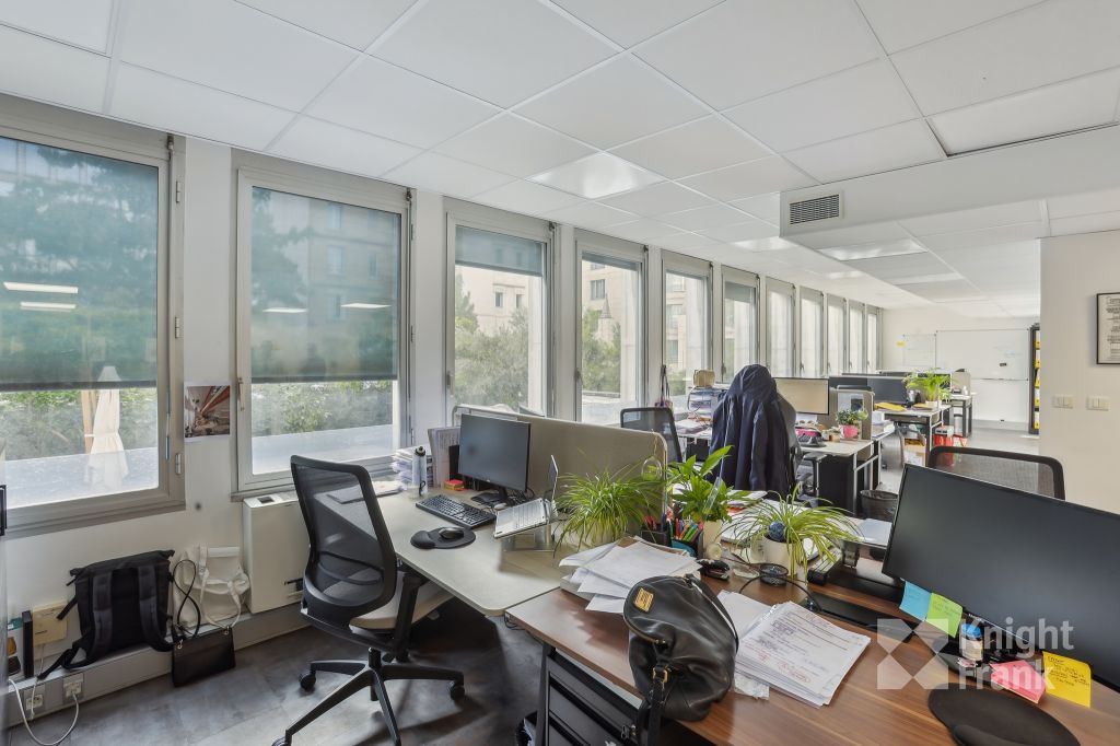 location bureaux Paris-8 de 454 m²- Photo4