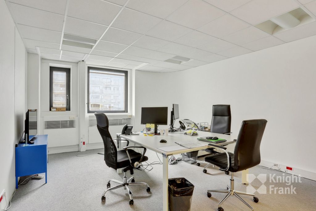 location bureaux Issy-Les-Moulineaux-92130 de 260 m²- Photo4