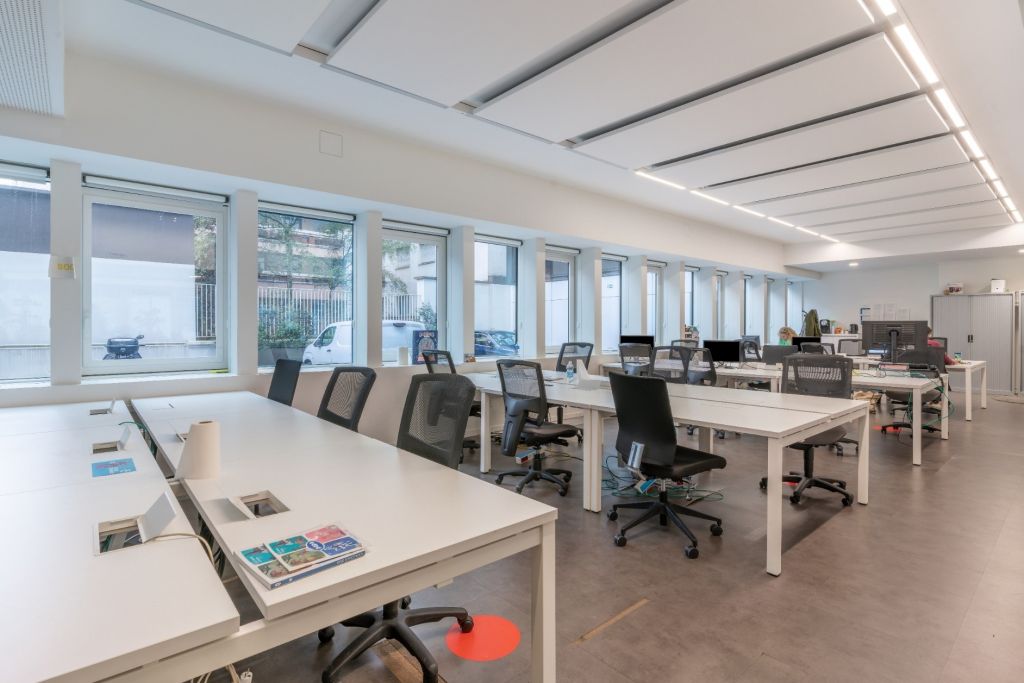 location bureaux Paris-17 de 2 110 m²- Photo4