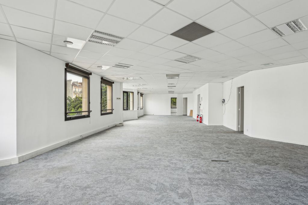 location bureaux Issy-Les-Moulineaux-92130 de 182 m²- Photo4