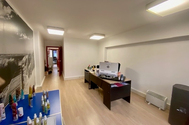 location bureaux Boulogne-Billancourt-92100 de 48 m²- Photo4